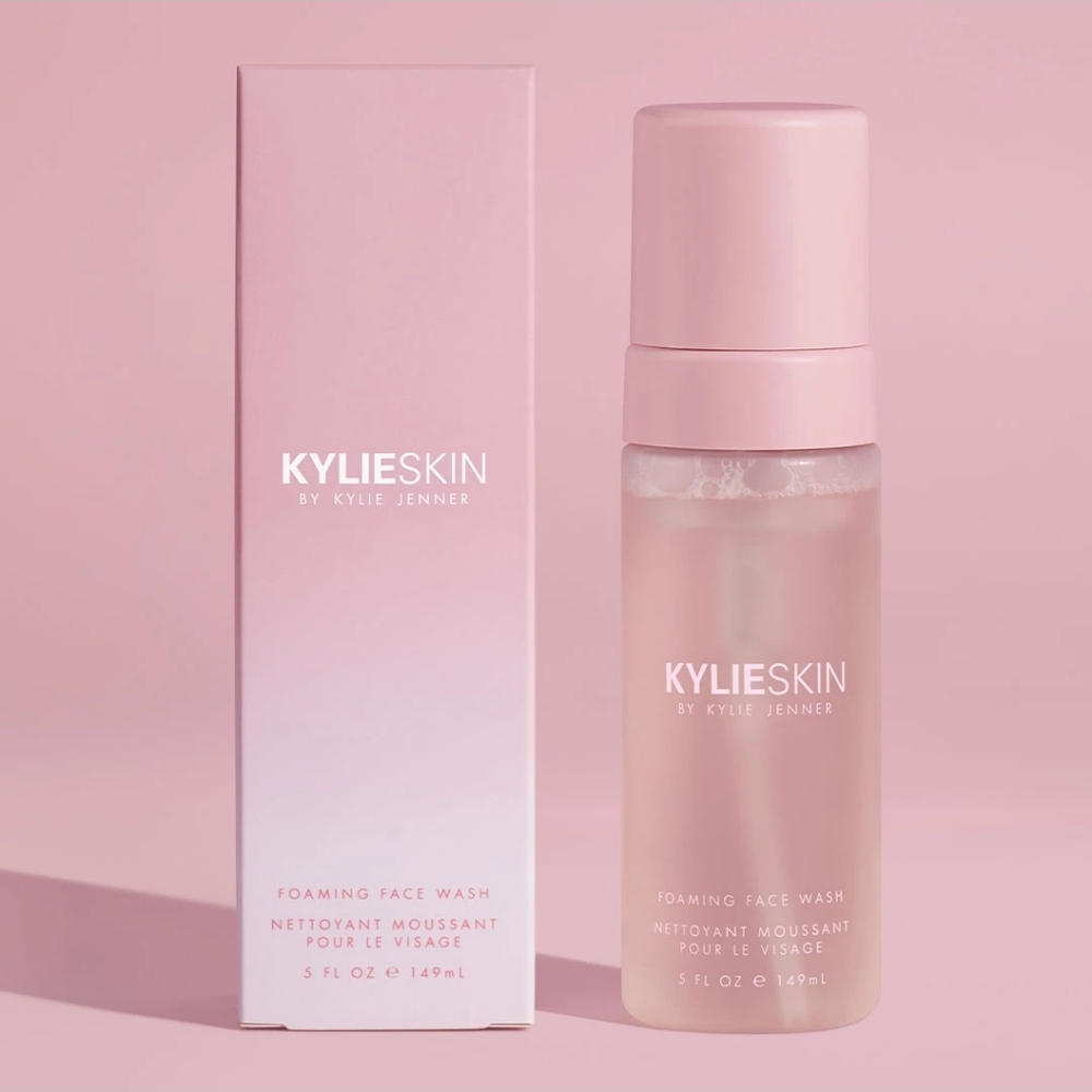 KYLIE SKIN Foaming Face Wash